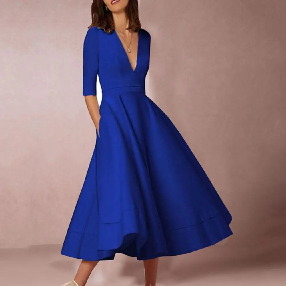 Rebekka – Feminin Midi-Kjole med Raffineret Elegance